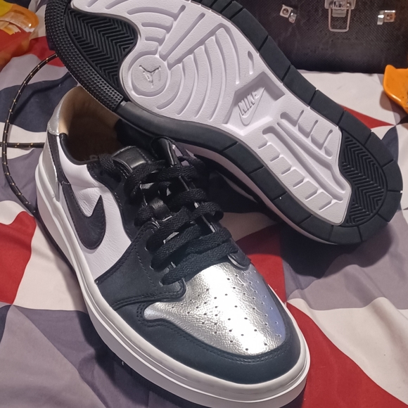 Shoes - Picture 1 of 1